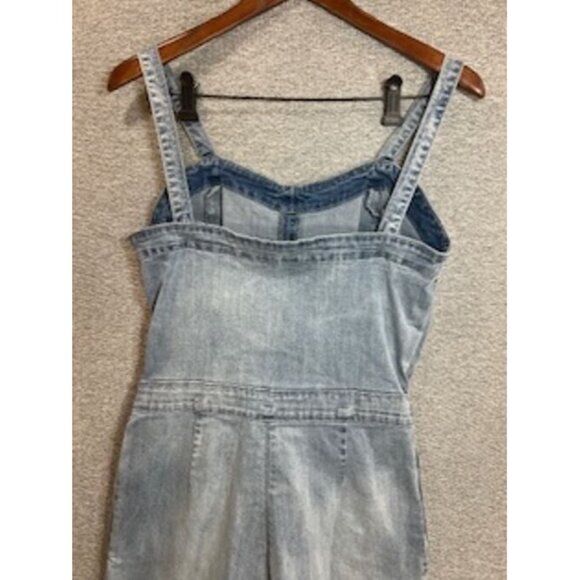 Lola Jeans Womens Jumpsuit Sz Medium Blue Light Washed Denim Stretch Sleeveless - Picture 4 of 16